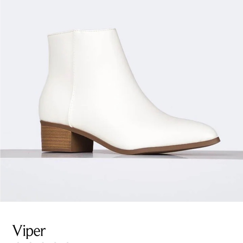 Viper White Ankle Boots